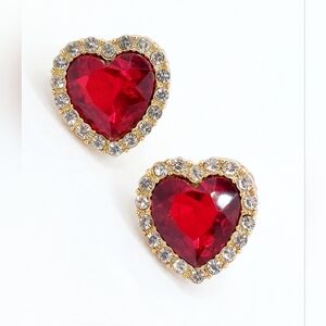 Red Heart Shaped Stone Outlined Faux Diamonds‎ and Gold Colored Backings